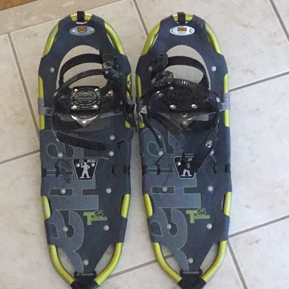 Unisex ATLAS Travers 25 snowshoes size 8” x 25” (120 to 200 lbs) - Picture 2 of 3